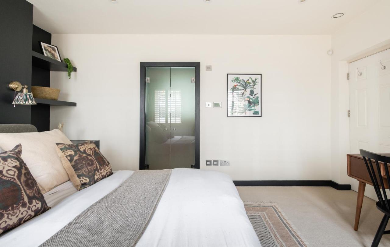 The Heart Of Shepherds Bush - Modern 2Bdr Apartment With Garden Londres Exterior foto